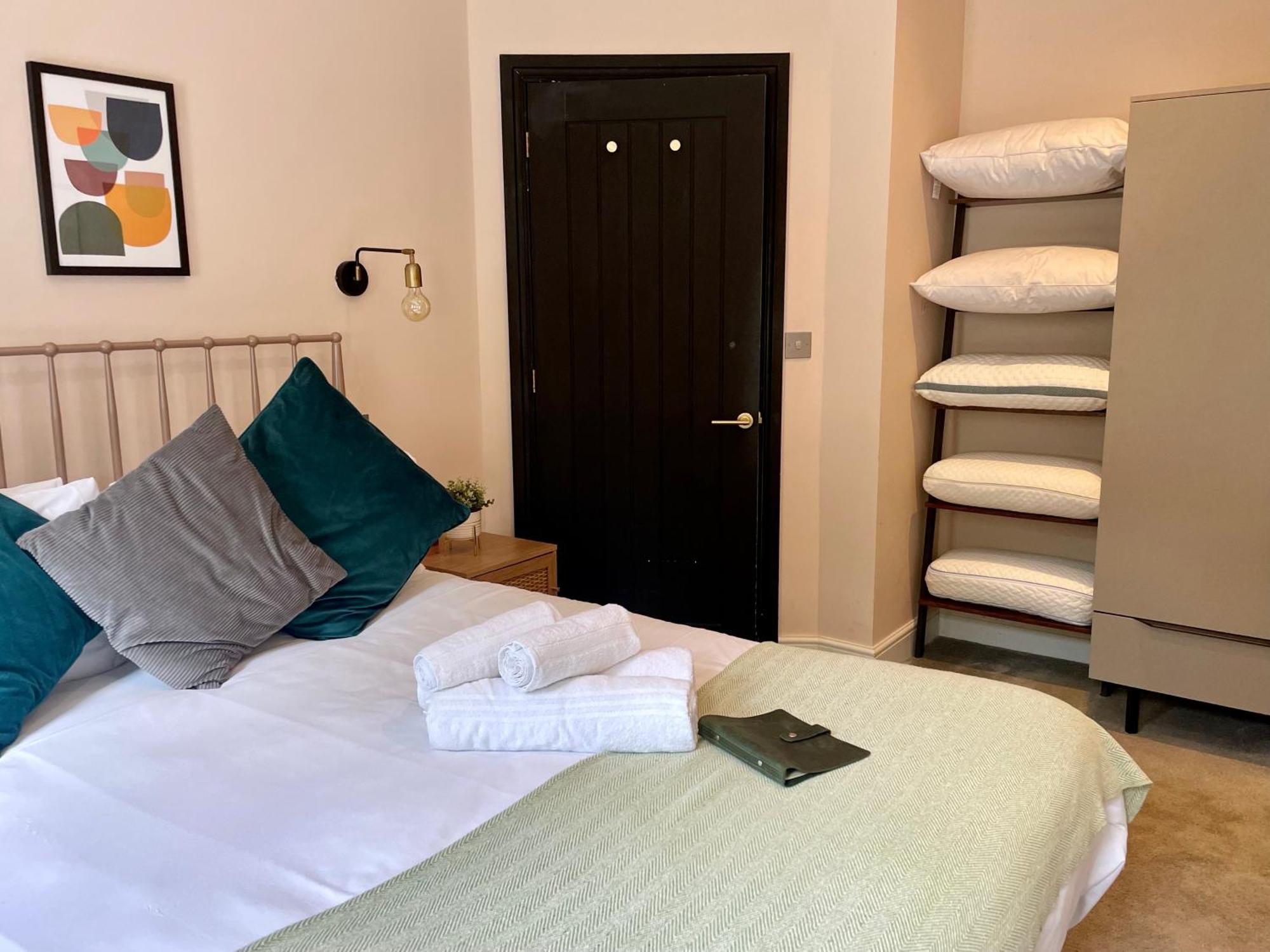 Pillow Menu! 1 Bed Garden Flat Finsbury Park Лондон Екстер'єр фото